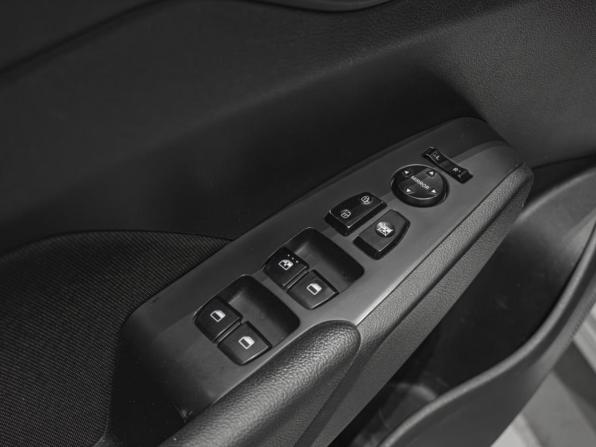 Hyundai Solaris II с пробегом 2018 года, цена 1 350 000 рублей, 161332 км, седан, Автокод Объявления