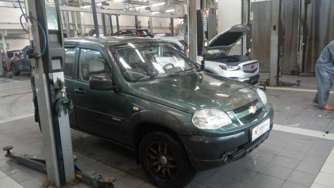 Chevrolet Niva I Рестайлинг с пробегом 2013 года, цена 299 000 рублей, 226584 км, внедорожник, Автокод Объявления