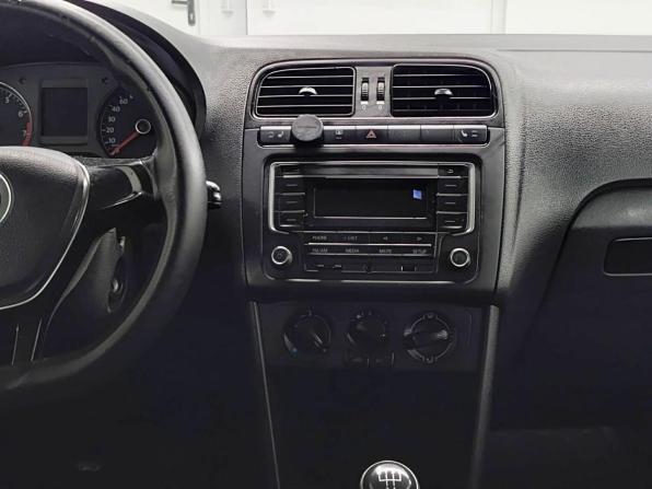 Volkswagen Polo V Рестайлинг с пробегом 2017 года, цена 930 000 рублей, 113585 км, седан, Автокод Объявления