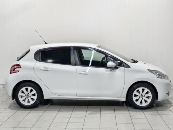 Peugeot 208 I с пробегом 2013 года, цена 574 000 рублей, 208478 км, хэтчбек, Автокод Объявления
