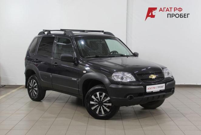 Chevrolet Niva I Рестайлинг с пробегом 2017 года, цена 715 000 рублей, 69867 км, внедорожник, Автокод Объявления