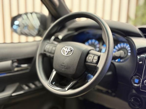 Toyota Hilux VIII Рестайлинг 2 с пробегом 2024 года, цена 6 480 000 рублей, 15 км, offers.body_type.unknown, Автокод Объявления