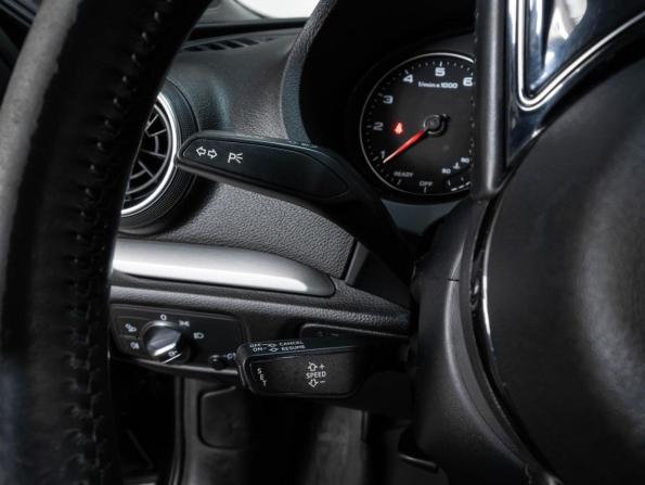 Audi A3 III (8V) Рестайлинг с пробегом 2017 года, цена 1 348 000 рублей, 210934 км, седан, Автокод Объявления