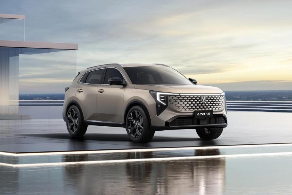 Changan UNI-S (CS55 Plus) I Рестайлинг Москва  - изображение 9