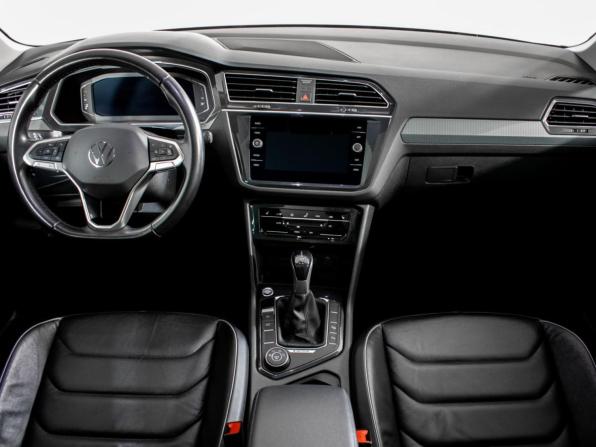 Volkswagen Tiguan II Рестайлинг с пробегом 2021 года, цена 3 540 000 рублей, 93000 км, внедорожник, Автокод Объявления