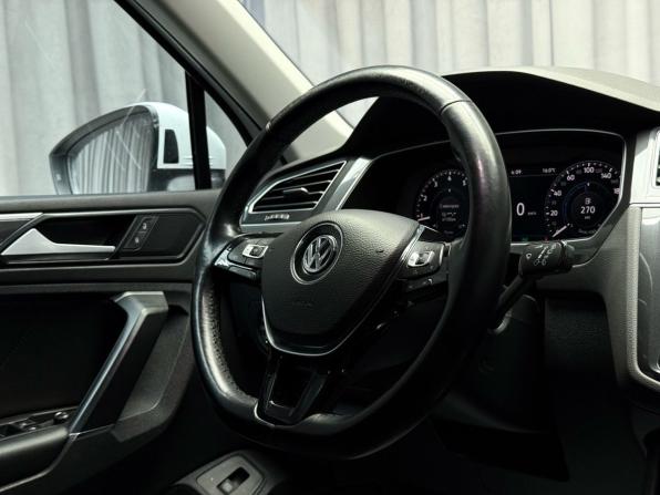 Volkswagen Tiguan II с пробегом 2018 года, цена 2 999 000 рублей, 112820 км, внедорожник, Автокод Объявления