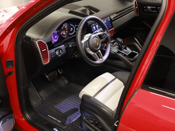 Porsche Cayenne III с пробегом 2022 года, цена 13 990 000 рублей, 21943 км, внедорожник, Автокод Объявления