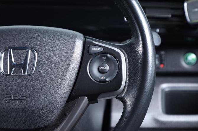 Honda Stepwgn V с пробегом 2015 года, цена 1 869 000 рублей, 112000 км, минивэн, Автокод Объявления