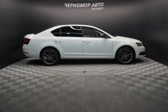 Skoda Octavia III (A7) Рестайлинг с пробегом 2017 года, цена 2 050 000 рублей, 182890 км, лифтбек, Автокод Объявления