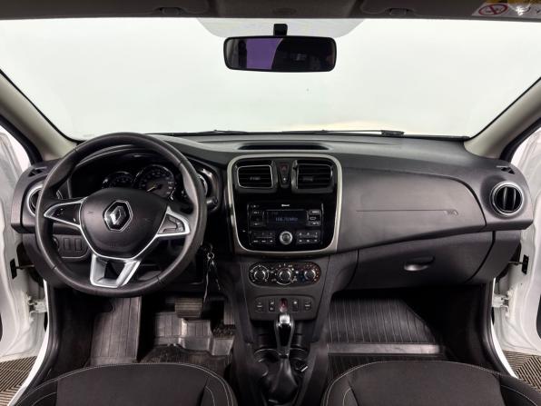 Renault Logan II Рестайлинг с пробегом 2019 года, цена 995 000 рублей, 48530 км, седан, Автокод Объявления