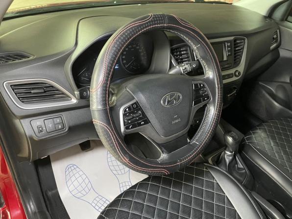 Hyundai Solaris II с пробегом 2017 года, цена 1 099 000 рублей, 134158 км, седан, Автокод Объявления
