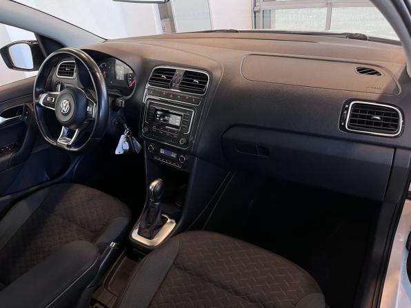 Volkswagen Polo V Рестайлинг с пробегом 2020 года, цена 1 255 000 рублей, 154763 км, седан, Автокод Объявления