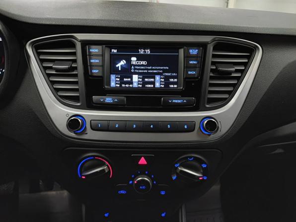 Hyundai Solaris II с пробегом 2017 года, цена 1 189 000 рублей, 89252 км, седан, Автокод Объявления