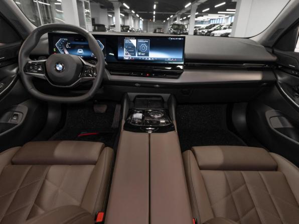 BMW 5 серии VIII (G60/G61/G68) с пробегом 2024 года, цена 7 500 000 рублей, 24000 км, седан, Автокод Объявления