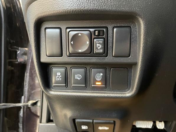 Nissan Juke I Рестайлинг с пробегом 2014 года, цена 1 069 000 рублей, 196319 км, внедорожник, Автокод Объявления