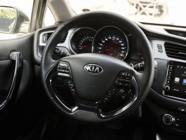 Kia Ceed II с пробегом 2013 года, цена 1 050 000 рублей, 216303 км, универсал, Автокод Объявления