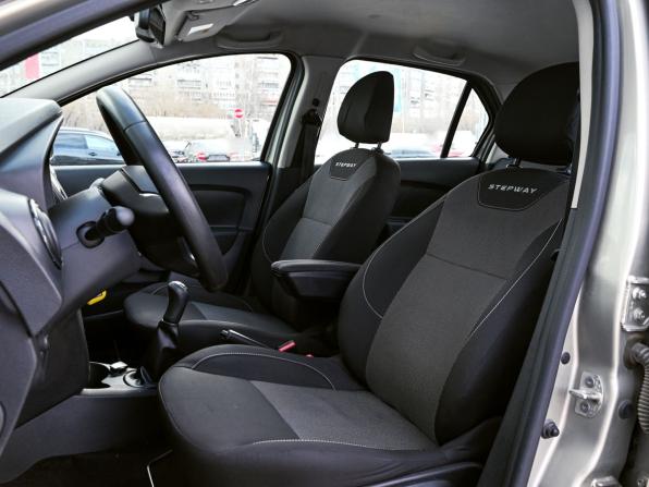 Renault Logan II Рестайлинг с пробегом 2019 года, цена 1 020 000 рублей, 93208 км, седан, Автокод Объявления