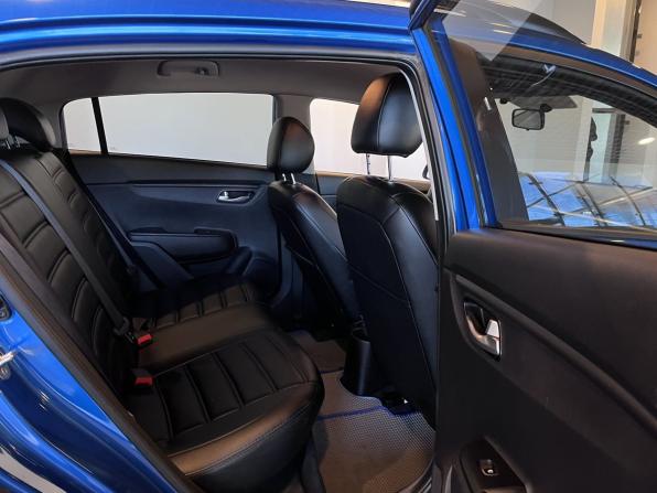 Kia Rio IV Рестайлинг с пробегом 2021 года, цена 1 920 000 рублей, 63288 км, хэтчбек, Автокод Объявления