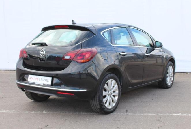 Opel Astra J Рестайлинг с пробегом 2013 года, цена 800 000 рублей, 202223 км, хэтчбек, Автокод Объявления