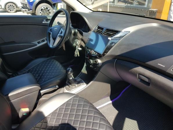 Hyundai Solaris I с пробегом 2013 года, цена 709 000 рублей, 223700 км, седан, Автокод Объявления