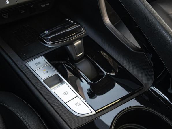 Hyundai Elantra VII (CN7) Рестайлинг с пробегом 2023 года, цена 2 070 000 рублей, 48846 км, седан, Автокод Объявления