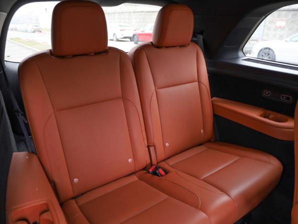 Li Auto (Lixiang) L9 I с пробегом 2023 года, цена 4 999 000 рублей, 84821 км, внедорожник, Автокод Объявления