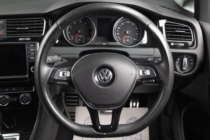 Volkswagen Golf VII с пробегом 2014 года, цена 1 469 000 рублей, 93911 км, универсал, Автокод Объявления