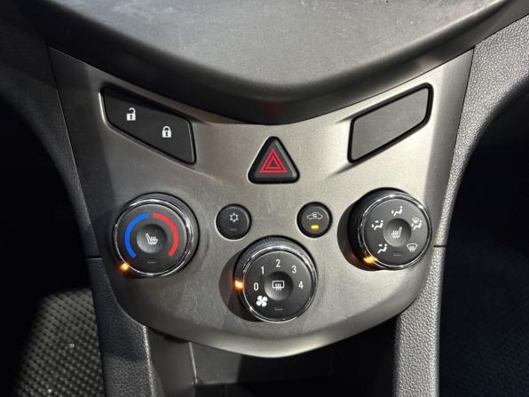 Chevrolet Aveo II с пробегом 2015 года, цена 655 000 рублей, 140465 км, седан, Автокод Объявления