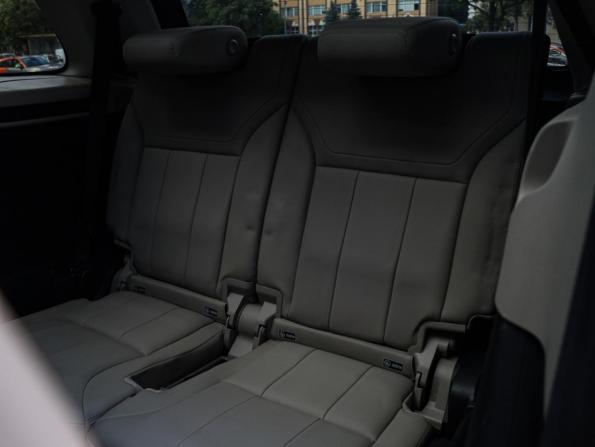 Land Rover Discovery V с пробегом 2018 года, цена 3 100 000 рублей, 165157 км, внедорожник, Автокод Объявления