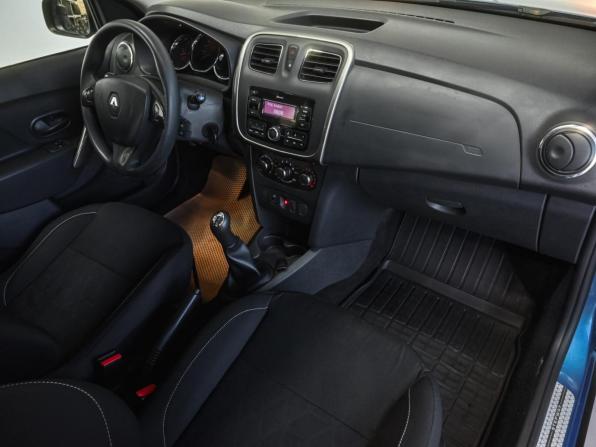Renault Sandero II с пробегом 2018 года, цена 899 000 рублей, 130518 км, хэтчбек, Автокод Объявления