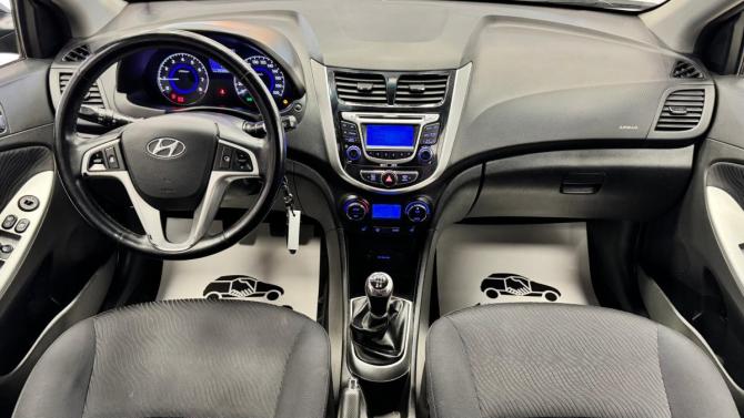 Hyundai Solaris I с пробегом 2013 года, цена 440 000 рублей, 224861 км, седан, Автокод Объявления