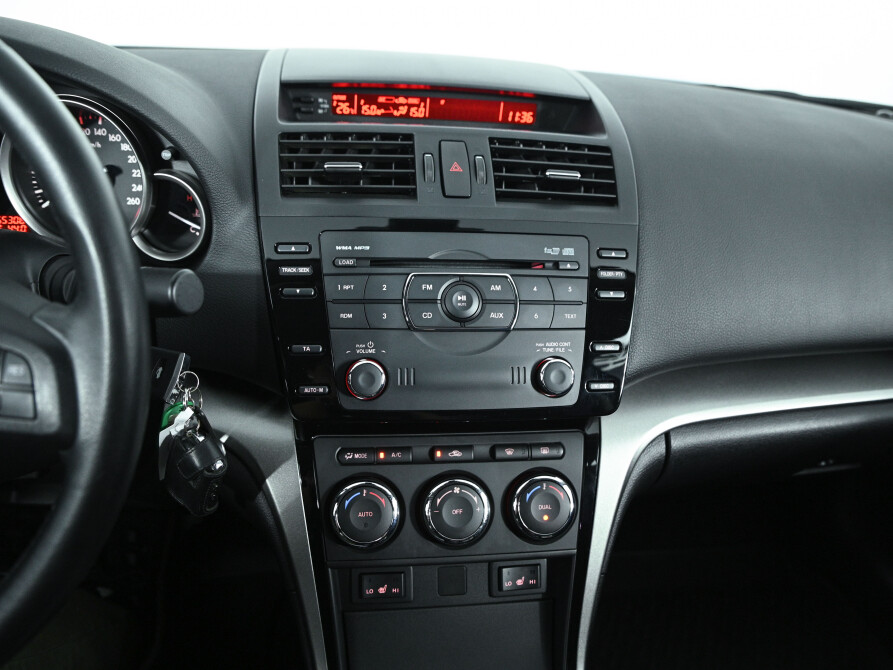 Магнитола мазда 6 рестайлинг. Штатная магнитола mazda 6 gh. Магнитола мазда 6 рестайлинг. Магнитола мазда 6 рестайлинг. Магнитола мазда 6 gg рестайлинг.