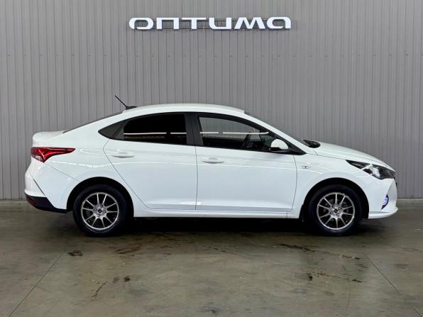 Hyundai Solaris II Рестайлинг с пробегом 2020 года, цена 1 587 000 рублей, 76674 км, седан, Автокод Объявления