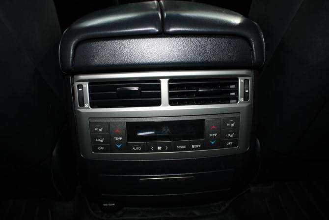 Lexus LX III Рестайлинг с пробегом 2013 года, цена 5 700 000 рублей, 171628 км, внедорожник, Автокод Объявления