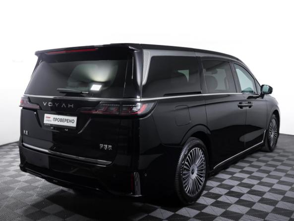 Voyah Dream I Рестайлинг с пробегом 2025 года, цена 6 900 000 рублей, 3800 км, минивэн, Автокод Объявления