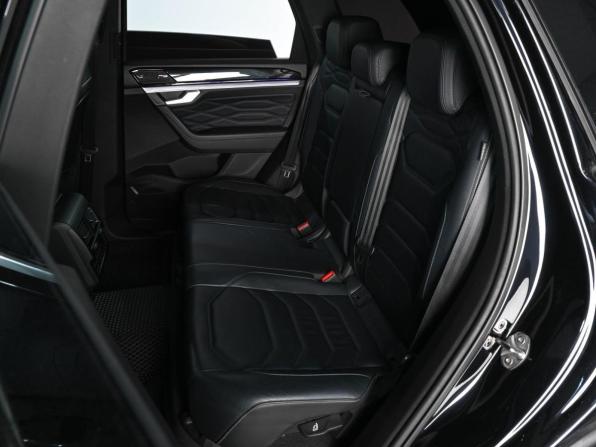Volkswagen Touareg III с пробегом 2021 года, цена 5 699 000 рублей, 148239 км, внедорожник, Автокод Объявления