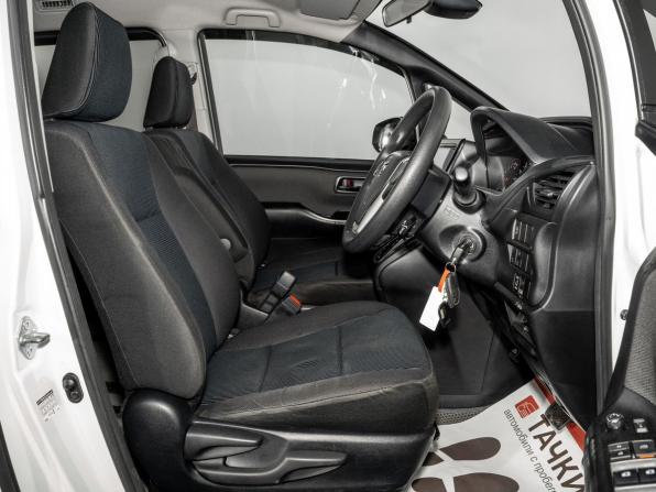 Toyota Noah III (R80) Рестайлинг с пробегом 2020 года, цена 2 170 300 рублей, 150748 км, минивэн, Автокод Объявления