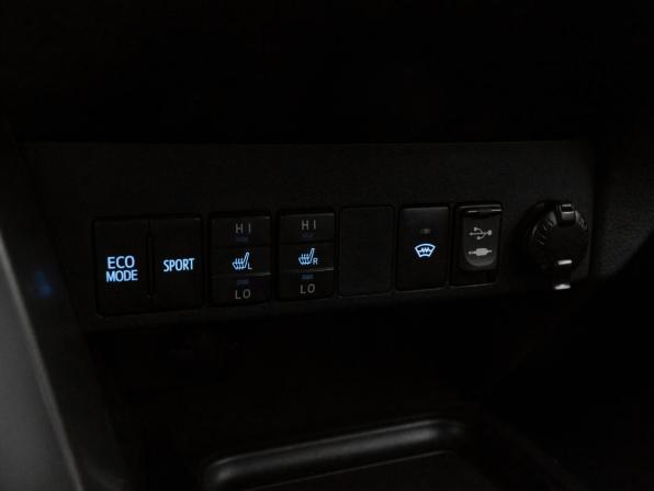 Toyota RAV4 IV (XA40) Рестайлинг с пробегом 2017 года, цена 2 280 000 рублей, 133573 км, внедорожник, Автокод Объявления