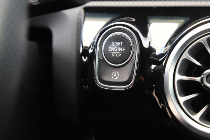 Mercedes-Benz CLA II (C118 X118) с пробегом 2022 года, цена 3 570 000 рублей, 45315 км, седан, Автокод Объявления