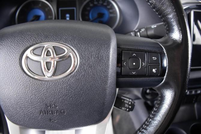 Toyota Hilux VIII с пробегом 2016 года, цена 3 299 000 рублей, 220145 км, offers.body_type.unknown, Автокод Объявления