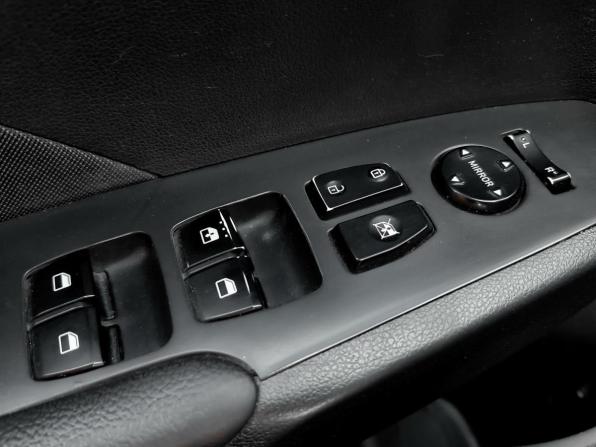 Hyundai Solaris II с пробегом 2017 года, цена 1 169 000 рублей, 209425 км, седан, Автокод Объявления