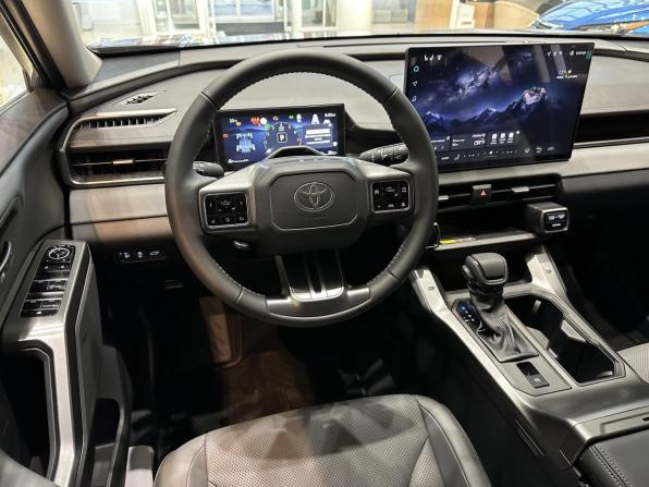 Toyota RAV4 VI (XA60) с пробегом 2026 года, цена 4 350 000 рублей, 18 км, внедорожник, Автокод Объявления