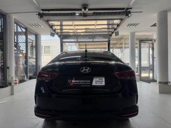 Hyundai Solaris II Рестайлинг с пробегом 2021 года, цена 1 450 000 рублей, 161106 км, седан, Автокод Объявления