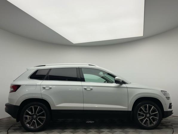 Skoda Karoq I с пробегом 2020 года, цена 2 429 000 рублей, 98215 км, внедорожник, Автокод Объявления