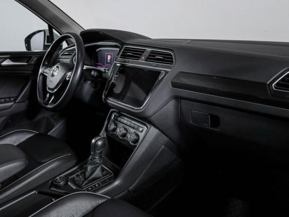 Volkswagen Tiguan II с пробегом 2019 года, цена 3 750 000 рублей, 99478 км, внедорожник, Автокод Объявления