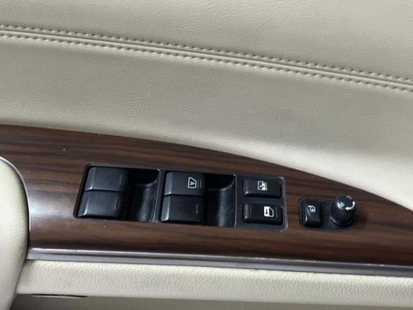 Nissan Teana II Рестайлинг с пробегом 2011 года, цена 1 035 000 рублей, 266180 км, седан, Автокод Объявления
