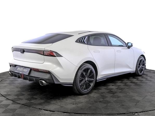 Changan UNI-V I с пробегом 2023 года, цена 2 370 000 рублей, 35494 км, лифтбек, Автокод Объявления