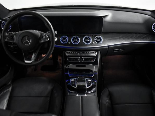 Mercedes-Benz E-Класс V (W213 S213 C238) с пробегом 2017 года, цена 3 250 000 рублей, 79689 км, седан, Автокод Объявления