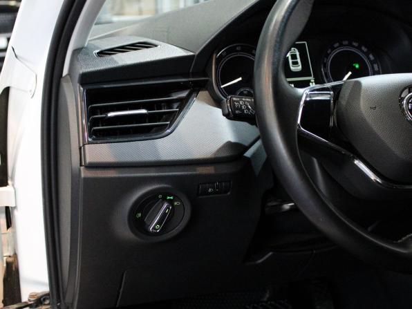Skoda Rapid II с пробегом 2021 года, цена 1 599 000 рублей, 76734 км, лифтбек, Автокод Объявления