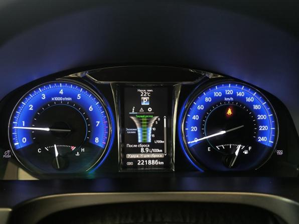 Toyota Camry VII (XV50) Рестайлинг с пробегом 2015 года, цена 1 630 000 рублей, 221883 км, седан, Автокод Объявления
